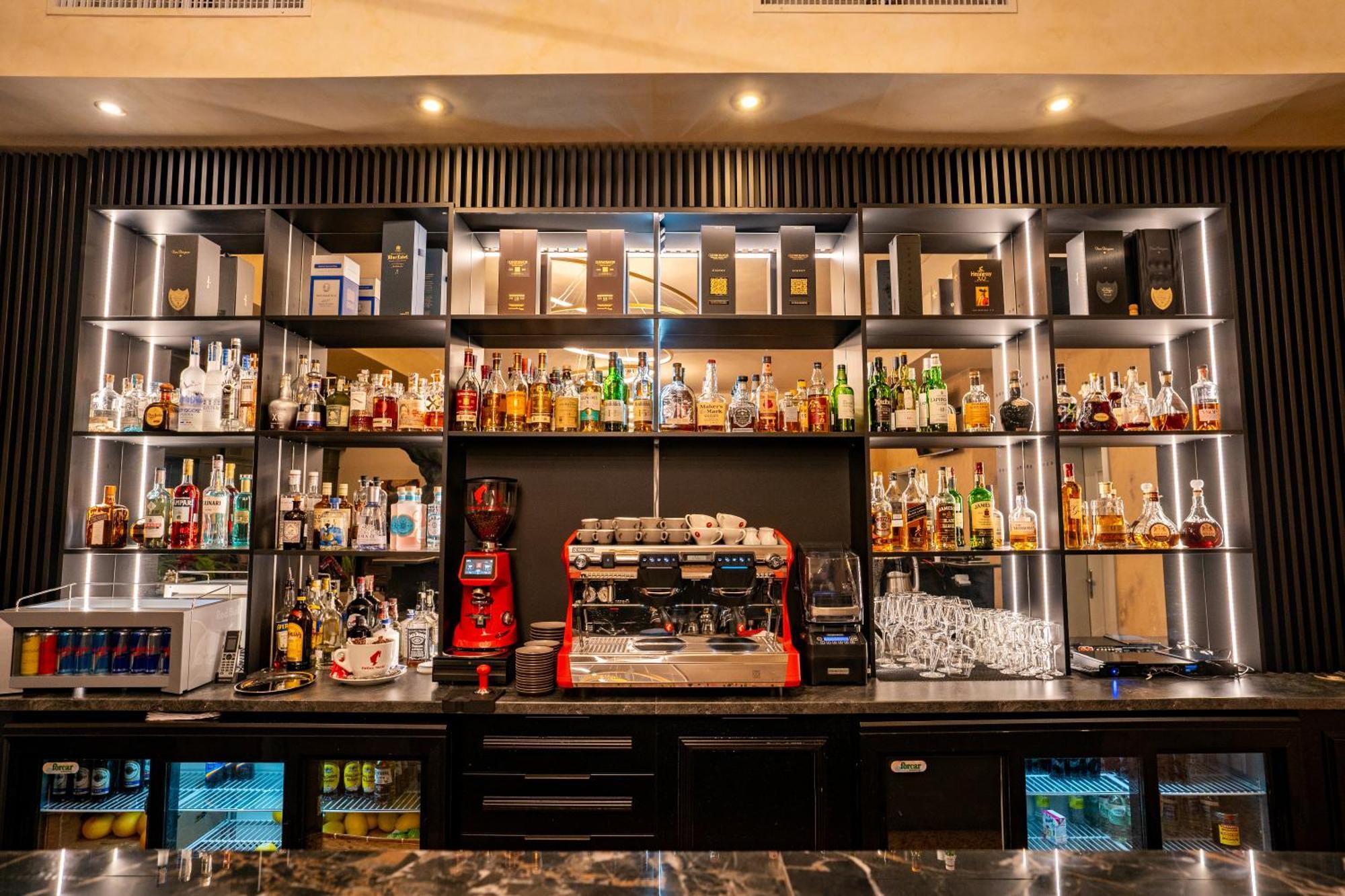 Atlas Hotel تيميشورا المظهر الخارجي الصورة