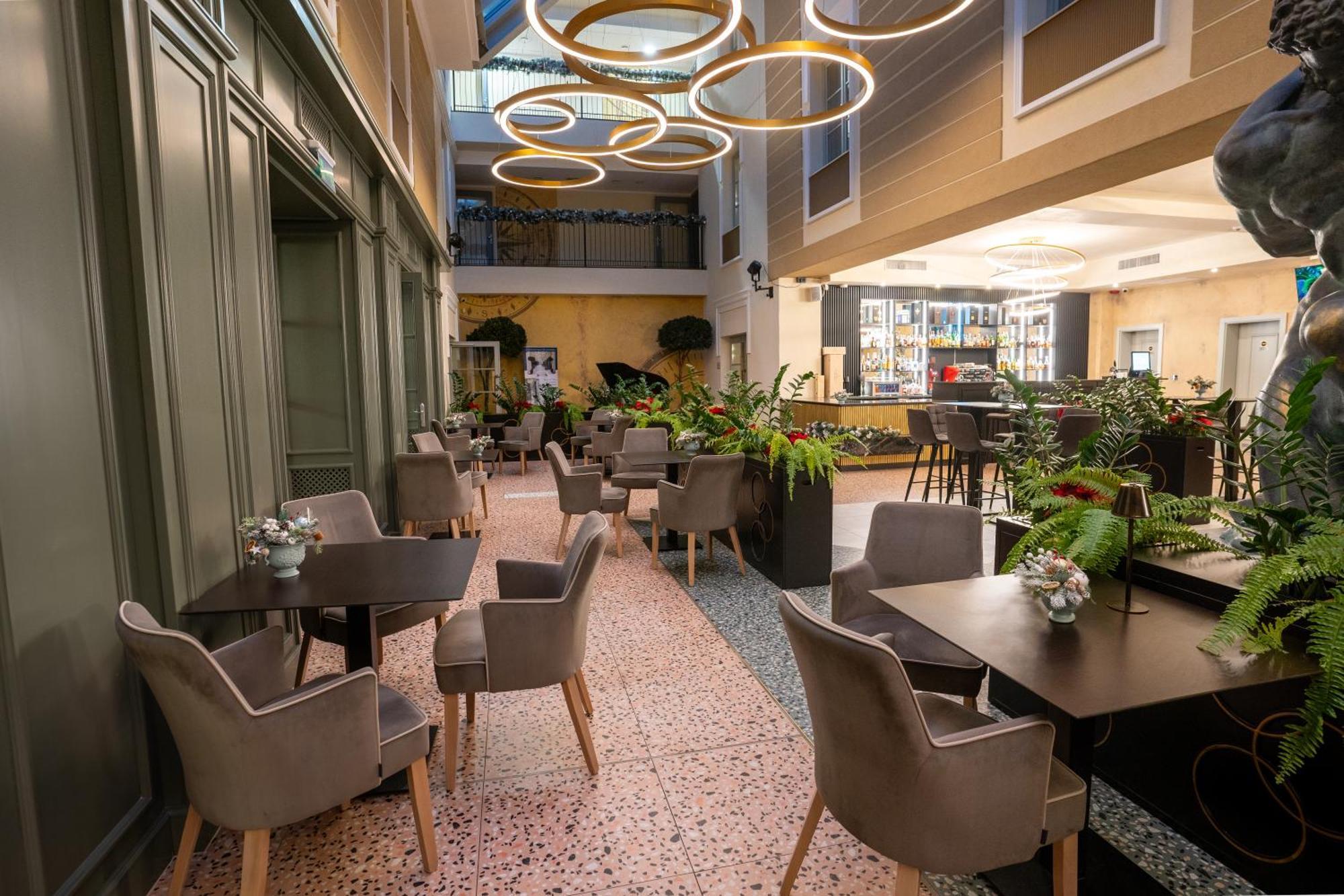 Atlas Hotel تيميشورا المظهر الخارجي الصورة