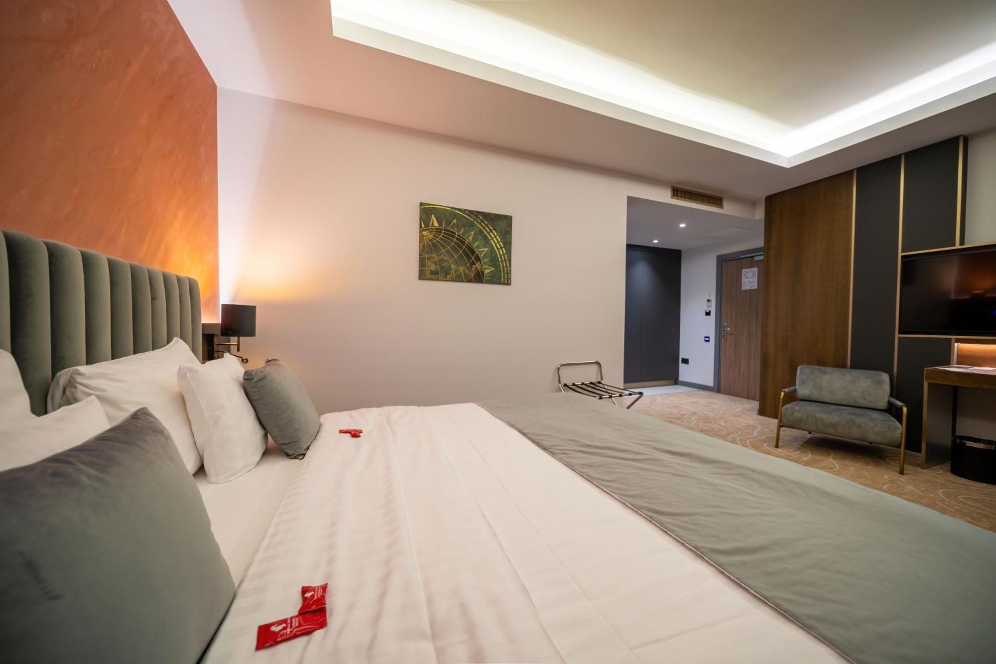 Atlas Hotel تيميشورا المظهر الخارجي الصورة