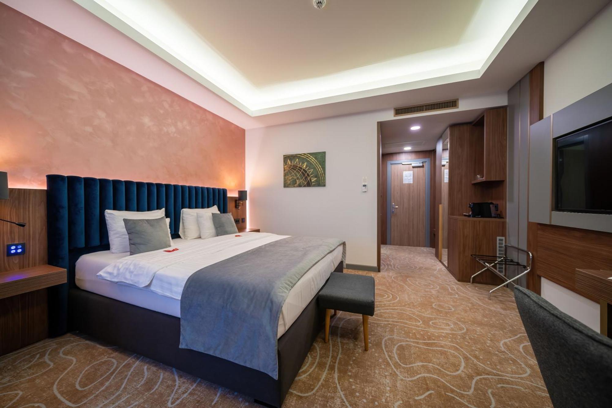 Atlas Hotel تيميشورا المظهر الخارجي الصورة