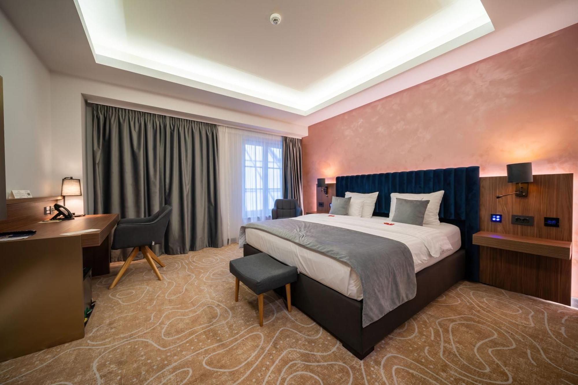 Atlas Hotel تيميشورا المظهر الخارجي الصورة